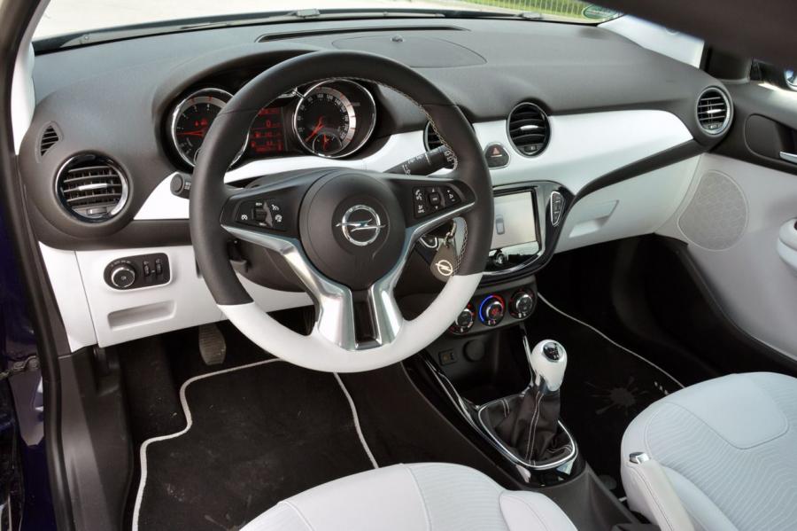  Opel Adam 2013 года  (фото 9 из 107)